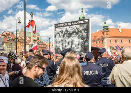 Warschau/Polen: Nationalisten (Konfederacja KORWiN Braun Liroy Narodowcy) demonstrieren gegen die Europäische Union und die patrioten Stören der März Stockfoto