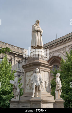 Denkmal zu Leonardo da Vinci, Mailand, Piazza della Scala, Italien Stockfoto