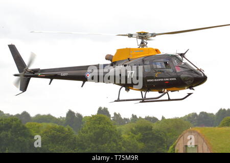 Eurocopter AS 350B ECUREUIL ZJ 277 der Defence Helicopter Flying School Stockfoto