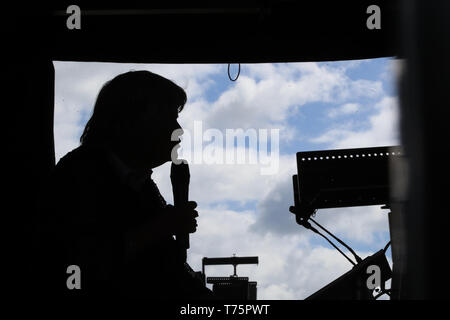 Ann Widdecombe spricht während einer Brexit Partei Kundgebung an Mill Farm Sports Village, Wesham, Lancashire. Stockfoto