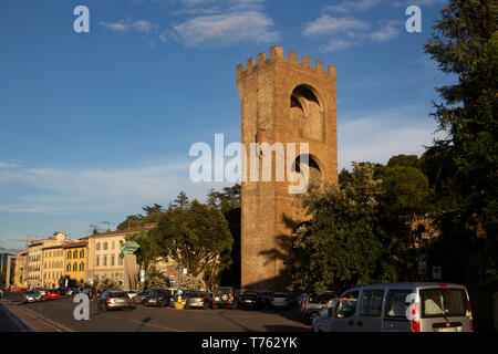 Eine restliche Turm der sechsten Verteidigung Wand in den Jahren 1590-1595 in Florenz, Toskana, Italien abgeschlossen. Stockfoto