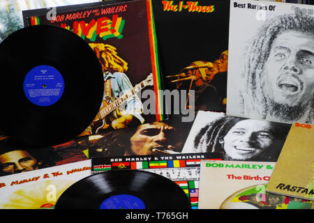 VIERSEN, Deutschland - 1. 2019: Blick auf Bob Marley vinyl Record Collection Stockfoto