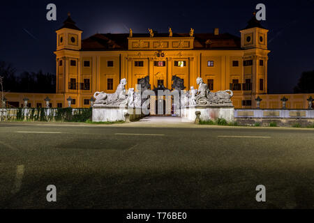 Milotice State Chateau ist ein einzigartig erhaltenen Komplex von barocken Gebäuden und Garten Architektur, Mähren, Tschechien Stockfoto