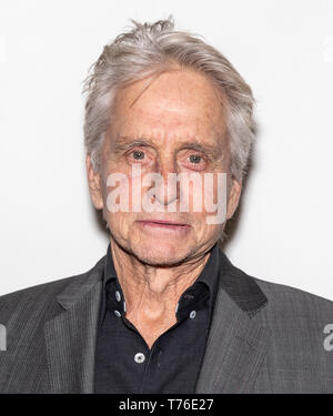 New York, NY - Mai 03, 2019: Michael Douglas besucht die Premiere der "It Takes A Lunatic" während der 2019 Tribeca Film Festival in der BMCC Theater Stockfoto