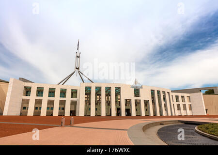 Parliament House Canberra am 9. Mai 1988 wurde von Elizabeth II. eröffnete, es kostet mehr als 1.1 Milliarden $ zu bauen. Stockfoto