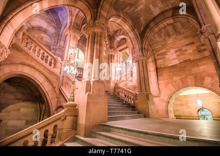 ALBANY, NEW YORK - 6. Oktober 2016: die großen westlichen Treppe von der New York State Capitol Building. Stockfoto