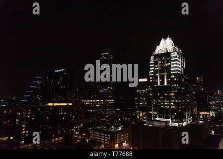 Panoramablick über die Innenstadt von Austin, Texas, bei Nacht Stockfoto