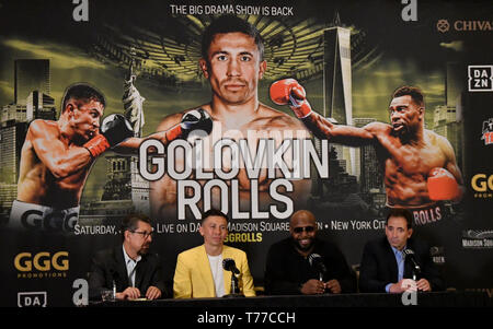 Las Vegas, USA. 04 Mai, 2019. (L - R) Gennadiy 'ggg'' Glolovkin kündigt seine neue Boxtrainer Johnathon Banks Samstag während einer Pressekonferenz in Las Vegas NV. April 4, 2019. Johnathon Banks GGG für seine bevorstehenden Kampf in New York gegen Steve Rollen bei MSG am 8. Juni. Credit: ZUMA Press, Inc./Alamy leben Nachrichten Stockfoto