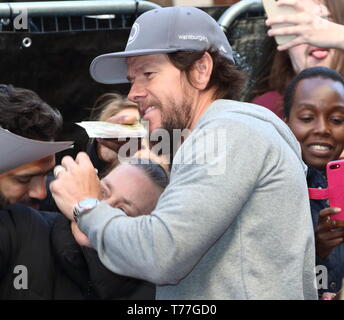 London, Großbritannien. 04 Mai, 2019. Hollywood Schauspieler Mark Wahlberg beherbergt eine VIP-Party die Neue u.k Outlet seiner Burger Restaurant im Londoner Covent Garden Credit: SOPA Images Limited/Alamy Leben Nachrichten zu feiern. Stockfoto