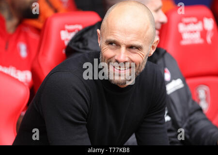 Rotherham, Großbritannien. 5 Mai, 2019. Rotherham United Manager Paul Warne 1 Während der Sky Bet Championship Match zwischen Rotherham United und Middlesbrough im New York Stadium, Rotherham am Sonntag, den 5. Mai 2019. Nur die redaktionelle Nutzung, eine Lizenz für die gewerbliche Nutzung erforderlich. Keine Verwendung in Wetten, Spiele oder einer einzelnen Verein/Liga/player Publikationen. Foto darf nur für Zeitung und/oder Zeitschrift redaktionelle Zwecke verwendet werden. Credit: MI Nachrichten & Sport/Alamy leben Nachrichten Stockfoto