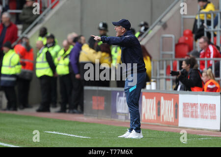 Rotherham, Großbritannien. 5 Mai, 2019. Tony Pulis die Middlesbrough Manager während der Sky Bet Championship Match zwischen Rotherham United und Middlesbrough im New York Stadium, Rotherham am Sonntag, den 5. Mai 2019. Nur die redaktionelle Nutzung, eine Lizenz für die gewerbliche Nutzung erforderlich. Keine Verwendung in Wetten, Spiele oder einer einzelnen Verein/Liga/player Publikationen. Foto darf nur für Zeitung und/oder Zeitschrift redaktionelle Zwecke verwendet werden. Credit: MI Nachrichten & Sport/Alamy leben Nachrichten Stockfoto