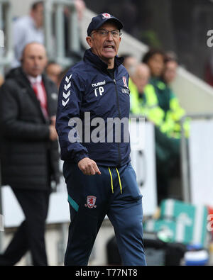 Rotherham, Großbritannien. 5 Mai, 2019. Tony Pulis die Middlesbrough Manager während der Sky Bet Championship Match zwischen Rotherham United und Middlesbrough im New York Stadium, Rotherham am Sonntag, den 5. Mai 2019. (Credit: Mark Fletcher | MI Nachrichten) nur die redaktionelle Nutzung, eine Lizenz für die gewerbliche Nutzung erforderlich. Keine Verwendung in Wetten, Spiele oder einer einzelnen Verein/Liga/player Publikationen. Foto darf nur für Zeitung und/oder Zeitschrift redaktionelle Zwecke verwendet werden. Credit: MI Nachrichten & Sport/Alamy leben Nachrichten Stockfoto