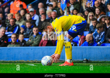 Ipswich, Großbritannien. 05 Mai, 2019. 5. Mai 2019, Portman Road, Ipswich, England; Sky Bet Meisterschaft Ipswich Town vs Leeds United; Pablo Hernandez (19) von Leeds Utd nimmt einen Eckball Credit: Georgie Kerr/News Bilder, Englische Fußball-Liga bilder DataCo Lizenz Credit unterliegen: Aktuelles Bilder/Alamy leben Nachrichten Stockfoto