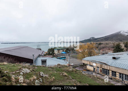 Sevanavank Kloster mit Blick auf den Lake Sevan, Armenien Stockfoto