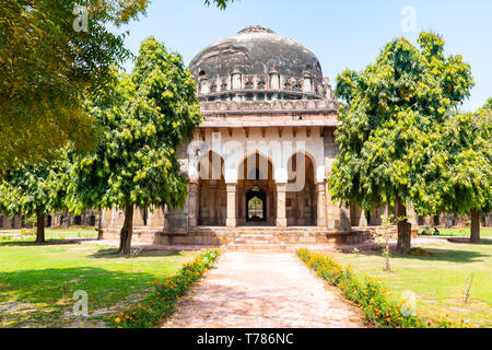 Beautuful Lodhi Garten mit Blumen, Gewächshaus, Gräbern und anderen Sehenswürdigkeiten, New Delhi, Indien Stockfoto