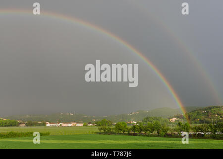 Rainbow während des Sturms in Altopascio Stockfoto