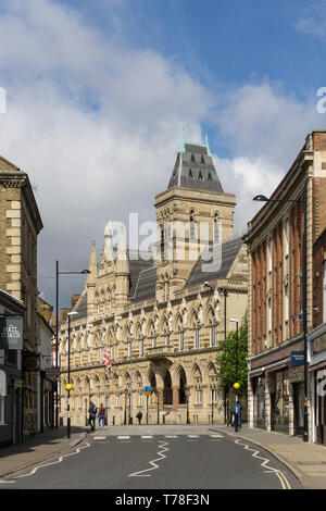 Die Außenseite des Northampton Guildhall gebaut 1861-64 von Edward Godwin im neo-gotischen Stil; jetzt Häuser Northampton Borough Council. Stockfoto