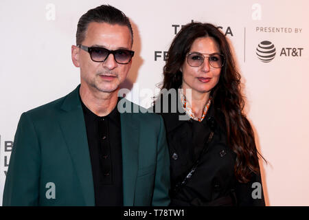 New York, USA. 03 Mai, 2019. NEW YORK, NY - 03. 2019: Sänger Dave Gahan Teilnahme an "Es dauert ein Verrückter' 2019 Tribeca Film Festival im Stella Artois Theater am BMCC Tribeca Performing Arts Center Credit: Miro Vrlik/Pacific Press/Alamy leben Nachrichten Stockfoto
