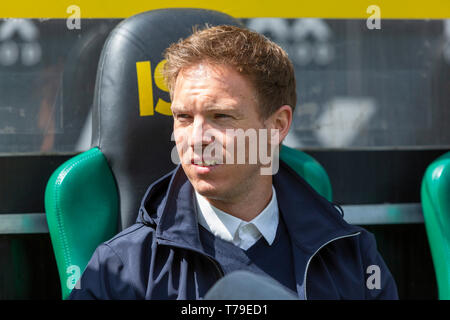 Sport, Fußball, Bundesliga, 2018/2019, Borussia Mönchengladbach vs TSG 1899 Hoffenheim 2-2, Stadion Borussia Park, Head Coach Julian Nagelsmann (TSG), DFL-Bestimmungen verbieten die Verwendung von Fotografien als BILDSEQUENZEN UND/ODER QUASI-VIDEO Stockfoto