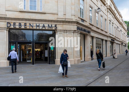 Der Debenhams-Laden in SouthGate Place, Bath, England, Großbritannien Stockfoto