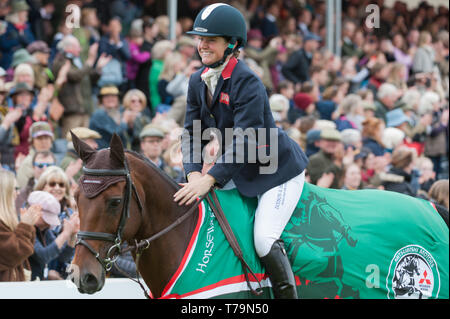 Piggy Französisch an der Preisverleihung des 2019 Mitsubishi Motors Badminton Horse Trials Stockfoto