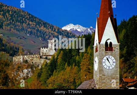 Sand in Taufers (Sand in Taufers). Südtirol. Stockfoto