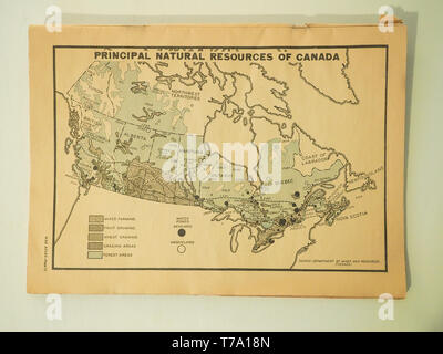 Redaktionelle Veröffentlichung von Januar 2, 1943 zeigen die wichtigsten natürlichen Ressourcen in Kanada, in erster Linie die landwirtschaftlichen Regionen des Landes. Die publ Stockfoto