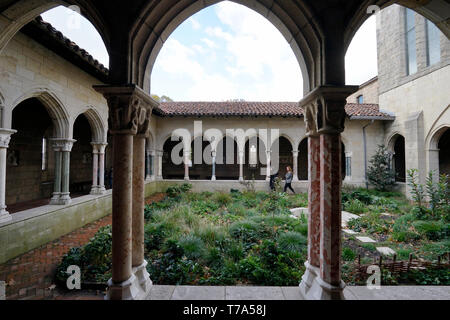 Trie Klöster in der Met Cloisters Museum Metropolitan Museum of Art Manhattan, New York City, USA. Stockfoto