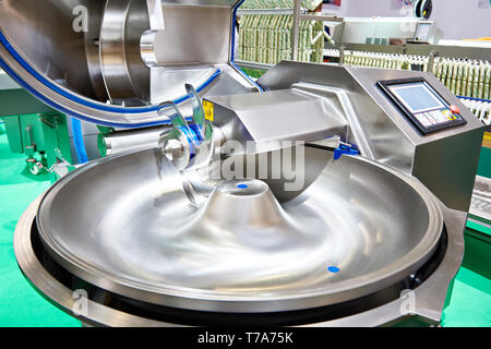 Schüssel Ausstecher für die Produktion von Wurst Hackfleisch/Faschiertem Stockfoto