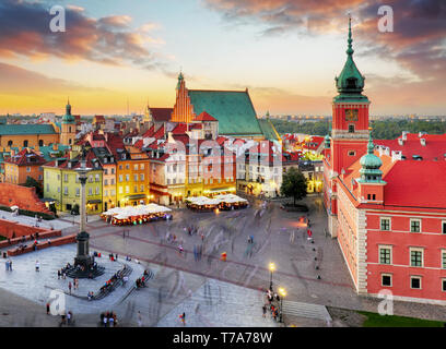 Nacht Panorama der Altstadt in Warschau, Polen Stockfoto