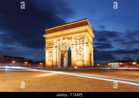 Triumphbogen und leichte Wanderwege, Paris Stockfoto