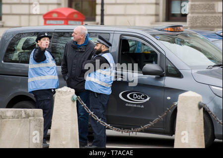 Lizenzierte Taxis Protest außerhalb des Parlaments. Parliament Square, Westminster, London. 22. März 2019 Stockfoto