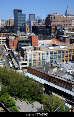 Dachterrasse mit Blick auf den Meatpacking District und Chelsea in Manhattan, New York City, USA. Stockfoto