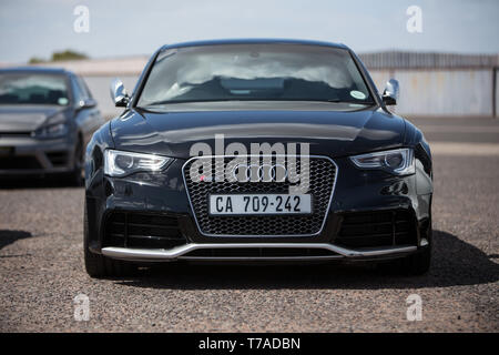 Kapstadt, Südafrika. 05. Mai 2019. Vorderansicht eines Audi RS4 Coupé. Stockfoto