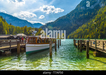 Boote in Schönau am Königssee, Konigsee, Nationalpark Berchtesgaden, Bayern, Deutschland Stockfoto