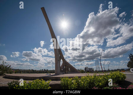 Die große Sonnenuhr im NSW Regionale Stadt Singleton, Australien. 2000 erbaute er wiegt 30 Tonnen und ist die größte in der südlichen Hemisphäre Stockfoto