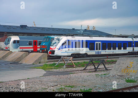 Triest, Italien, 12. Apr 2019 - Blick auf die Trieste Centrale Bahnhof (Stazione di Trieste Centrale) in der autonomen Region Friaul-Julisch-Gi Stockfoto