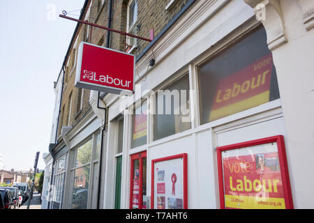 Putney Labour Party Büro auf Felsham Straße, in Putney, London, SW15 1AY, Großbritannien Stockfoto