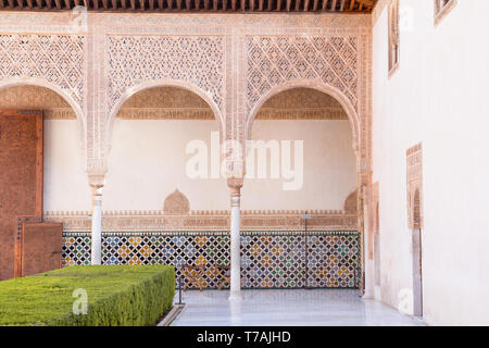 Reich verzierte Wand in der Alhambra Stockfoto