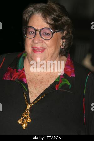 Elaine Kaufman 04/26/2004 DER FILM SOCIETY DES LINCOLN CENTER GALA ZU EHREN Michael Caine. AVERY FISHER Hall, das Lincoln Center Foto von John Barrett/PHOTOlink.net Stockfoto