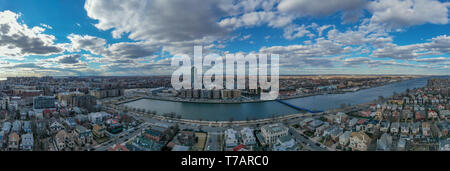 Panoramablick Luftaufnahme der Schafkopf Bay Nachbarschaft von Brooklyn, New York. Stockfoto