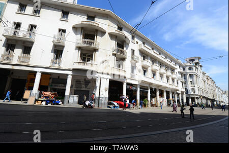 Alten kolonialen Gebäude in der Innenstadt von Casablanca. Stockfoto