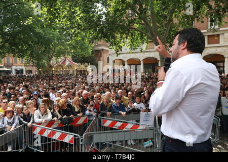 Matteo Salvini, Modena - Italien, 3. Mai 2019: öffentliche Politik Konferenz Lega Partei Stockfoto