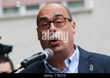 Nicola Zingaretti - MODENA - ITALIEN, 4. Mai 2019: Nicola Zingaretti PD-Sekretär, der öffentlichen Politik Konferenz der Demokratischen Partei Stockfoto