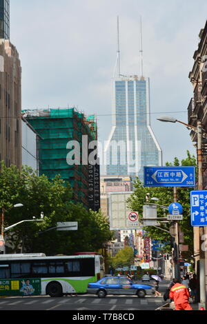 Einblicke in Nanjing East Road (Nanjing Dong Lu) in Shanghai. Stockfoto