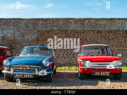 Classic Vintage 1967 Hillman Imp & 1968 MG cabrio Sportwagen, Archerfield, North Berwick Rotary Club Oldtimer Tour 2019 East Lothian, Schottland Stockfoto