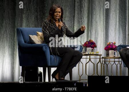 Mai 4, 2019 - Toronto, Ontario, Kanada - Toronto hosted ehemalige First Lady, Michelle Obama, wie sie dem Kontinent auf ihrem Buch Tour reist', 'Immer''. '', '' Ist eine autobiografische Erinnerungen an die Zeit des Ersten Dame im Büro. Im Bild: Michelle Obama (Bild: © Engel Marchini/ZUMA Draht) Stockfoto