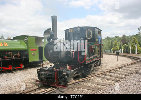 Statfold, Tamworth, Staffordshire, Großbritannien, Juni 2010, mit Blick auf die Scheune Statfold historische Eisenbahn Stockfoto