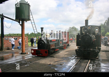 Statfold, Tamworth, Staffordshire, Großbritannien, Juni 2010, mit Blick auf die Scheune Statfold historische Eisenbahn Stockfoto