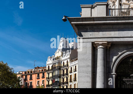 Madrid, Spanien - 14 April, 2019: Detail der Königlichen Theater von Madrid im Orient Platz vor der Königlichen Palast Stockfoto